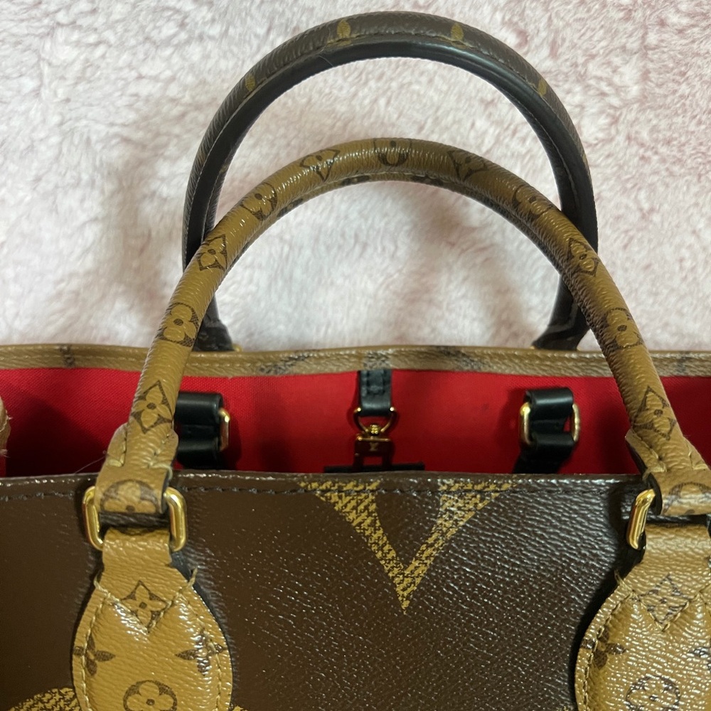Louis Vuitton On The Go MM Reverse Monogram Tote - Picture 3 of 16